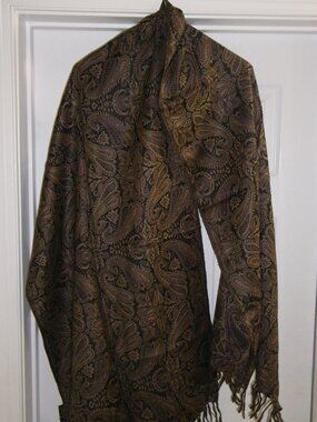 Women’s 100% Wool Large Paisley Print Wrap Made in India